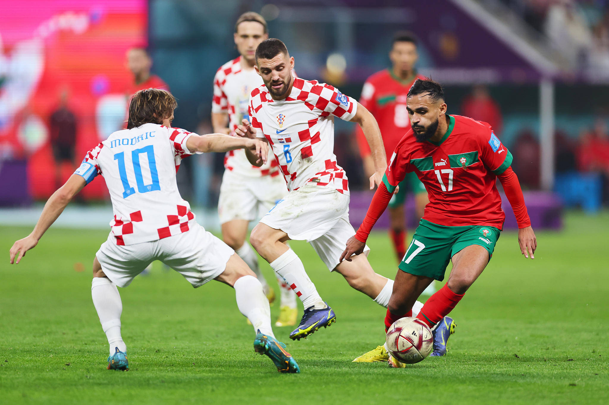 熊猫体育互动-克罗地亚横扫苏格兰，小组第二晋级