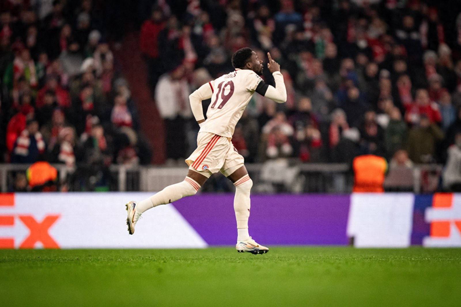 拜仁慕尼黑又进欧冠决赛正面临PSG挑战的简单介绍