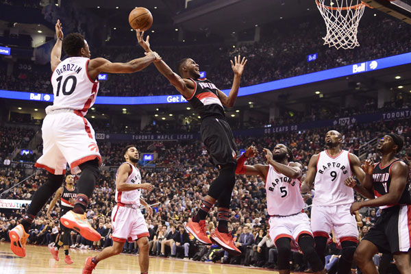 猛龙主场逆转开拓者，取得四连胜