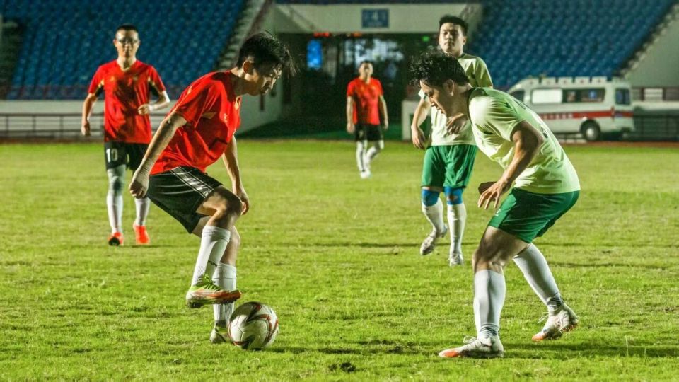 熊猫体育官方网站-包含热血对决！足球联赛赛场战火激烈的词条