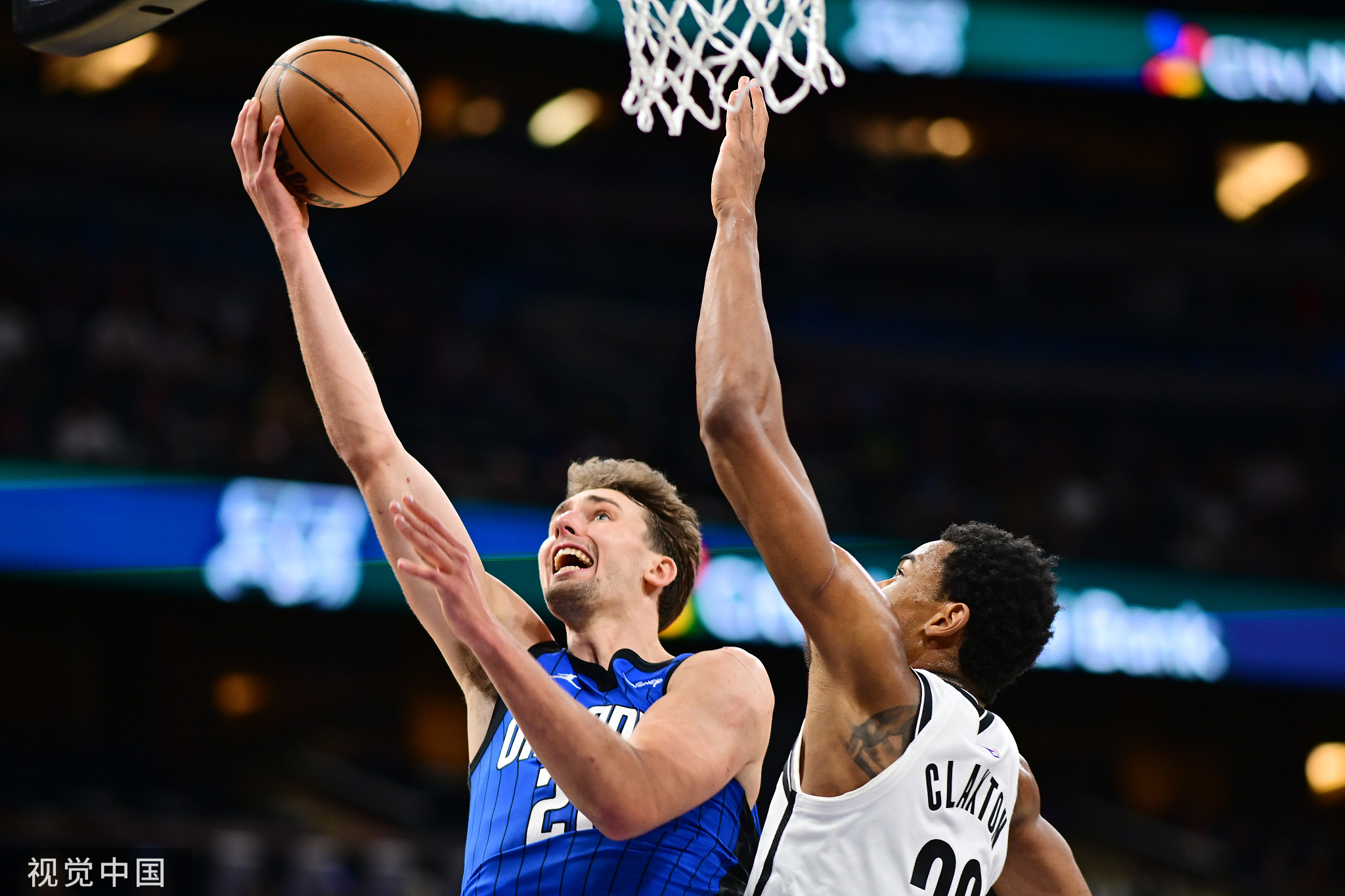 爵士击败老鹰,科沃尔22分 爵士击败老鹰,科沃尔22分