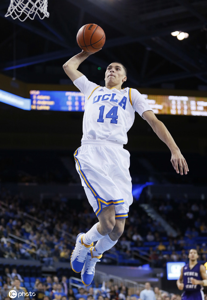 关于雷霆鏖战骑士，拉文高光表现的信息